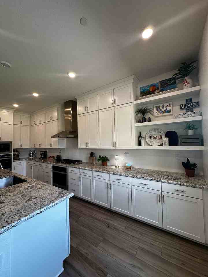 2305 Banks Dr - Photo 4 of 50