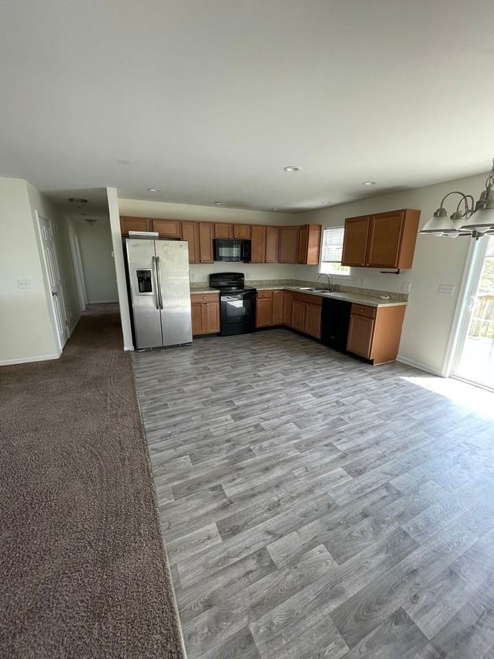 20 Ryan Ln - Photo 3 of 21