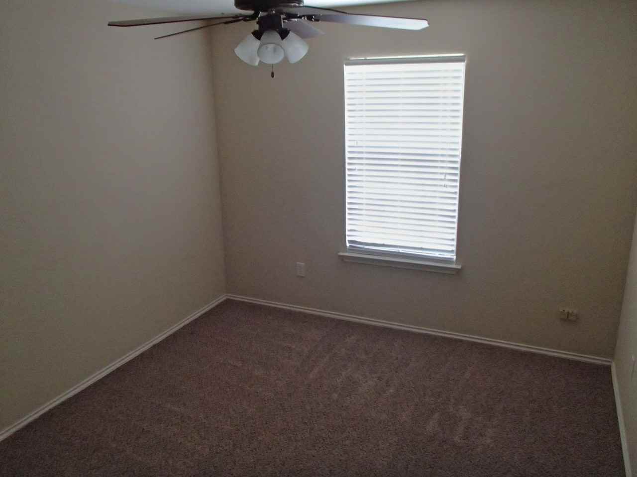 224 Wildwood Dr - Photo 5 of 15