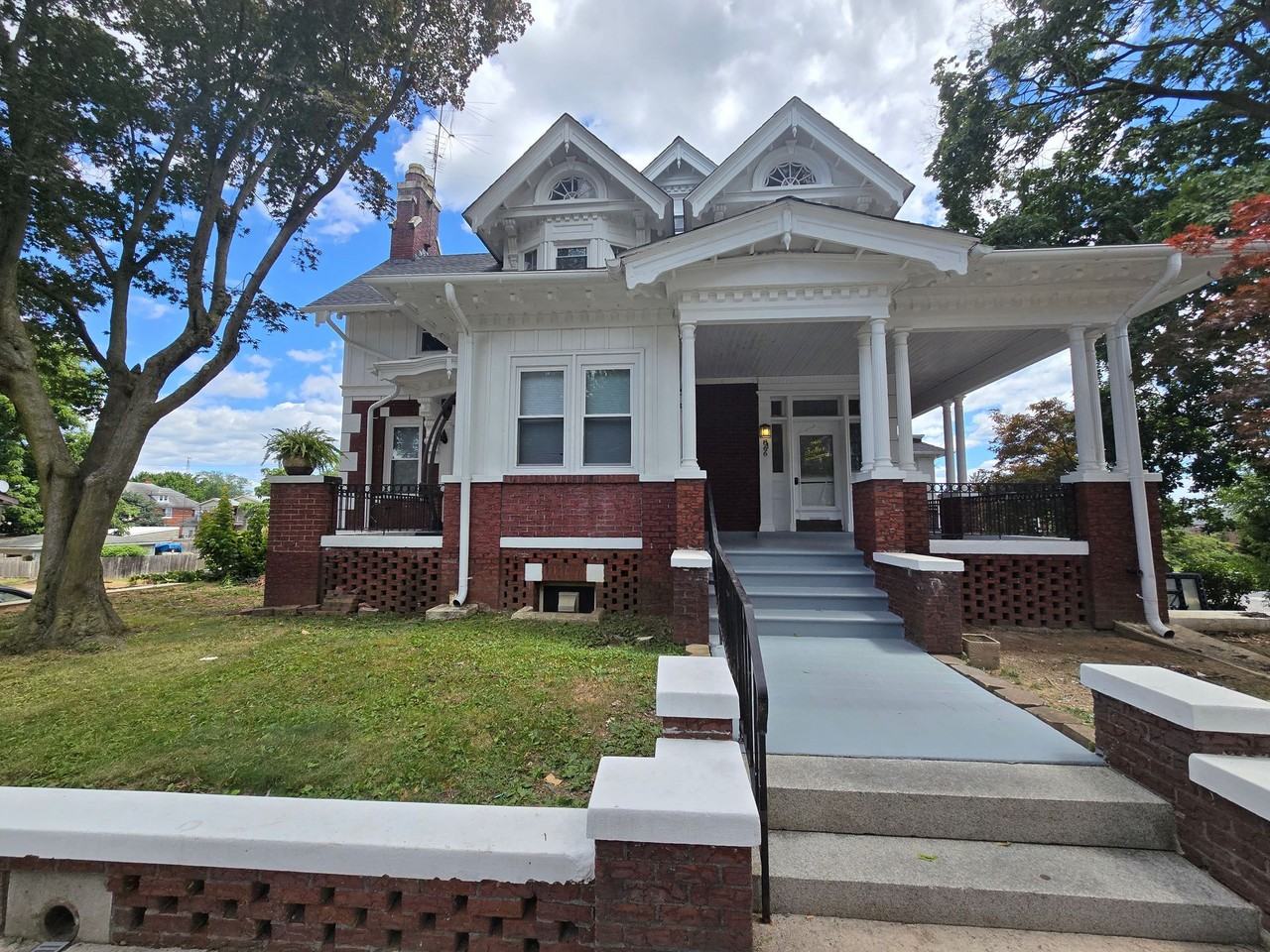 866 Dewey Ave - Photo 3 of 3