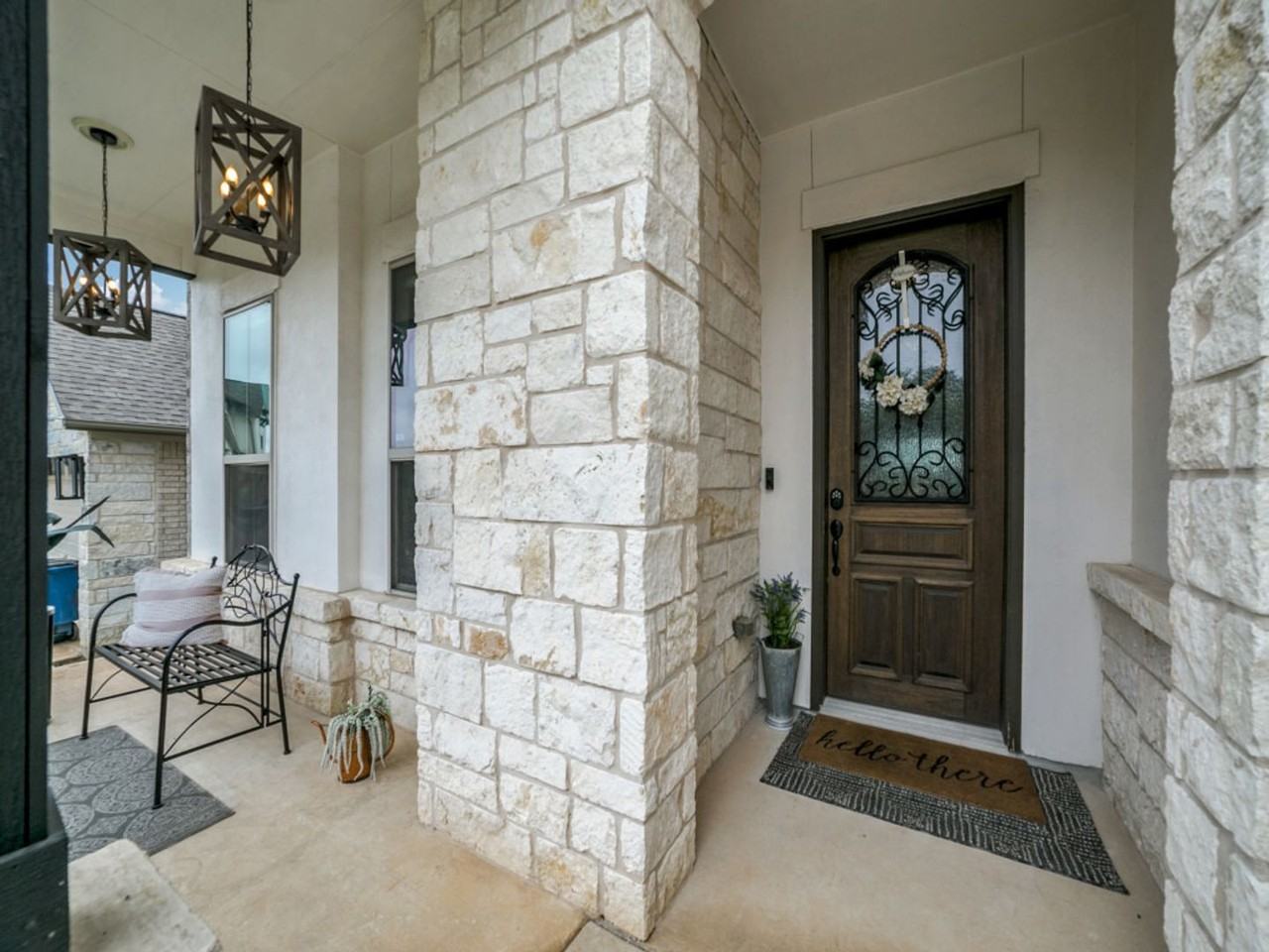 22815 Evangeline - Photo 3 of 25