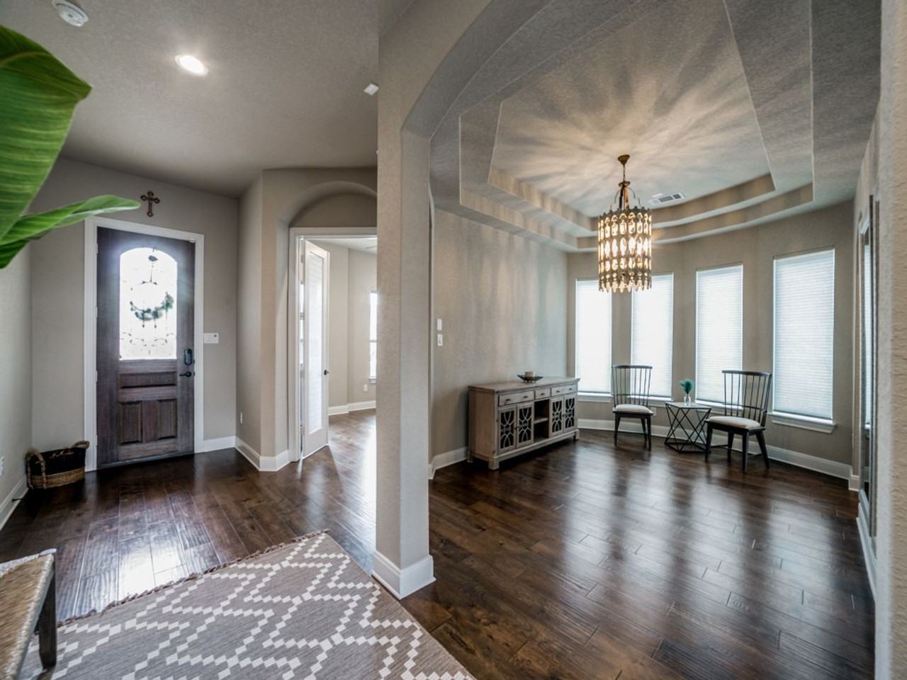 22815 Evangeline - Photo 4 of 25