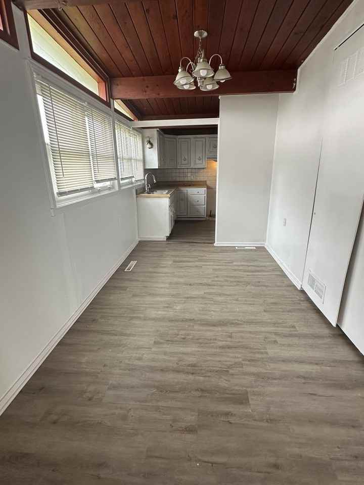 11117 E 35th Ter S - Photo 3 of 11