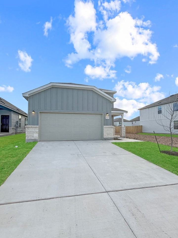 832 Heartseed Ave - Photo 2 of 19