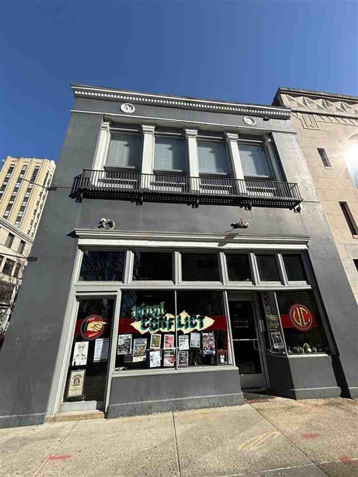 205 N 3rd St - Photo 2 of 11