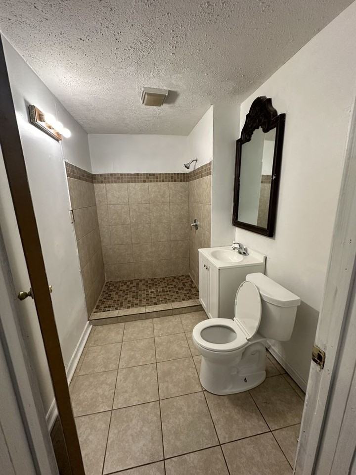 219 East 15th Street - Photo 7 of 7