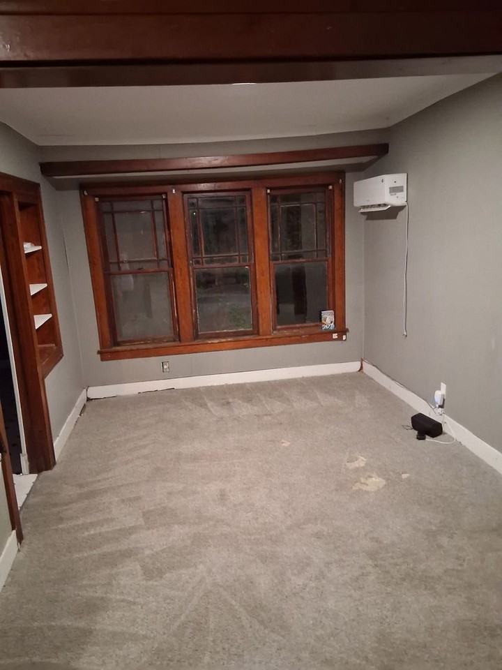 544 W Olive St - Photo 3 of 7