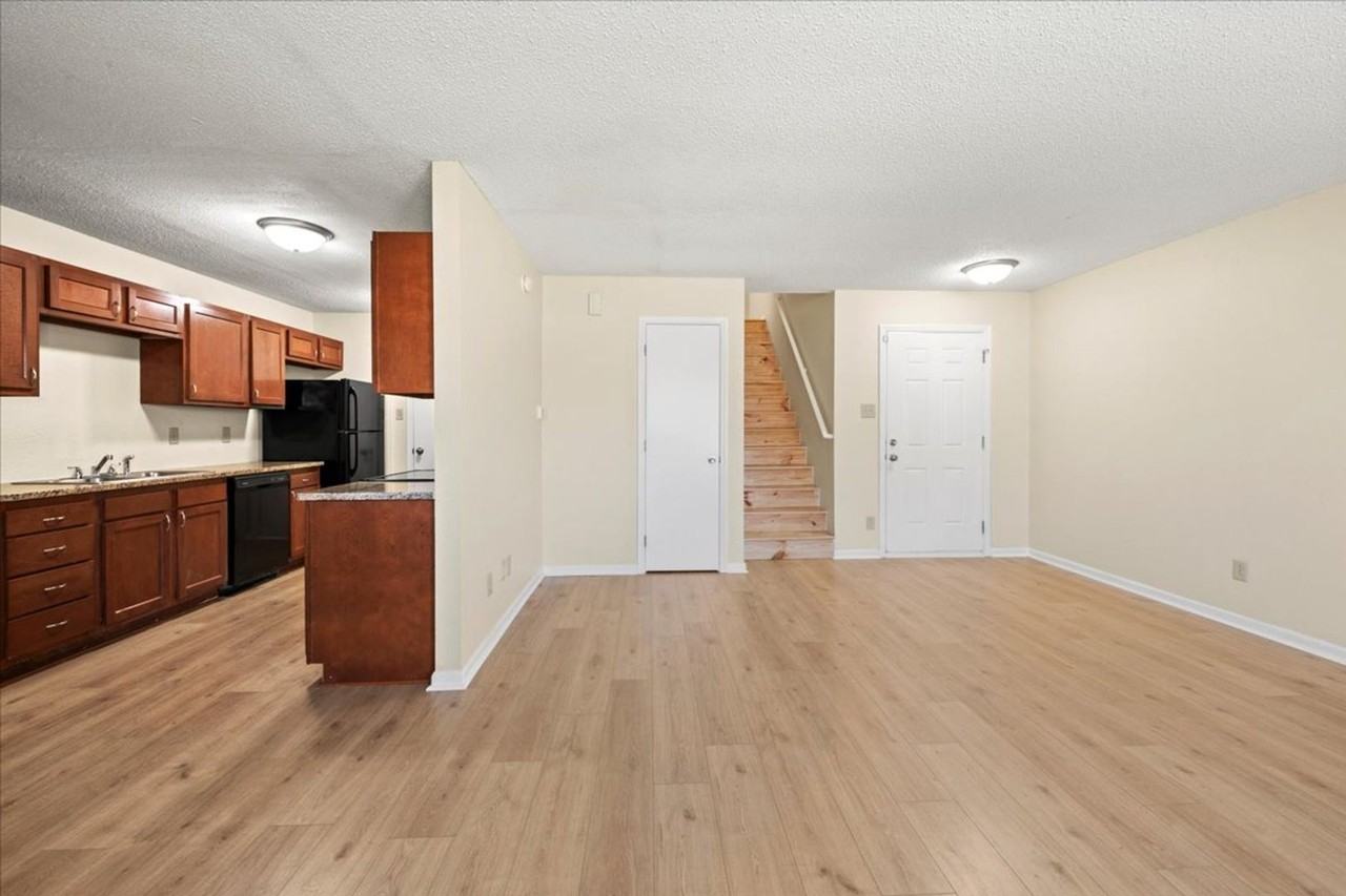 4438 Fullwood Ct - Photo 3 of 15