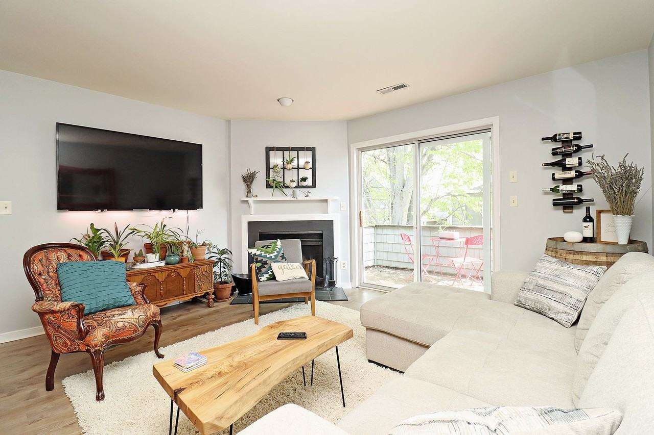1242 Clifden Grn - Photo 4 of 17