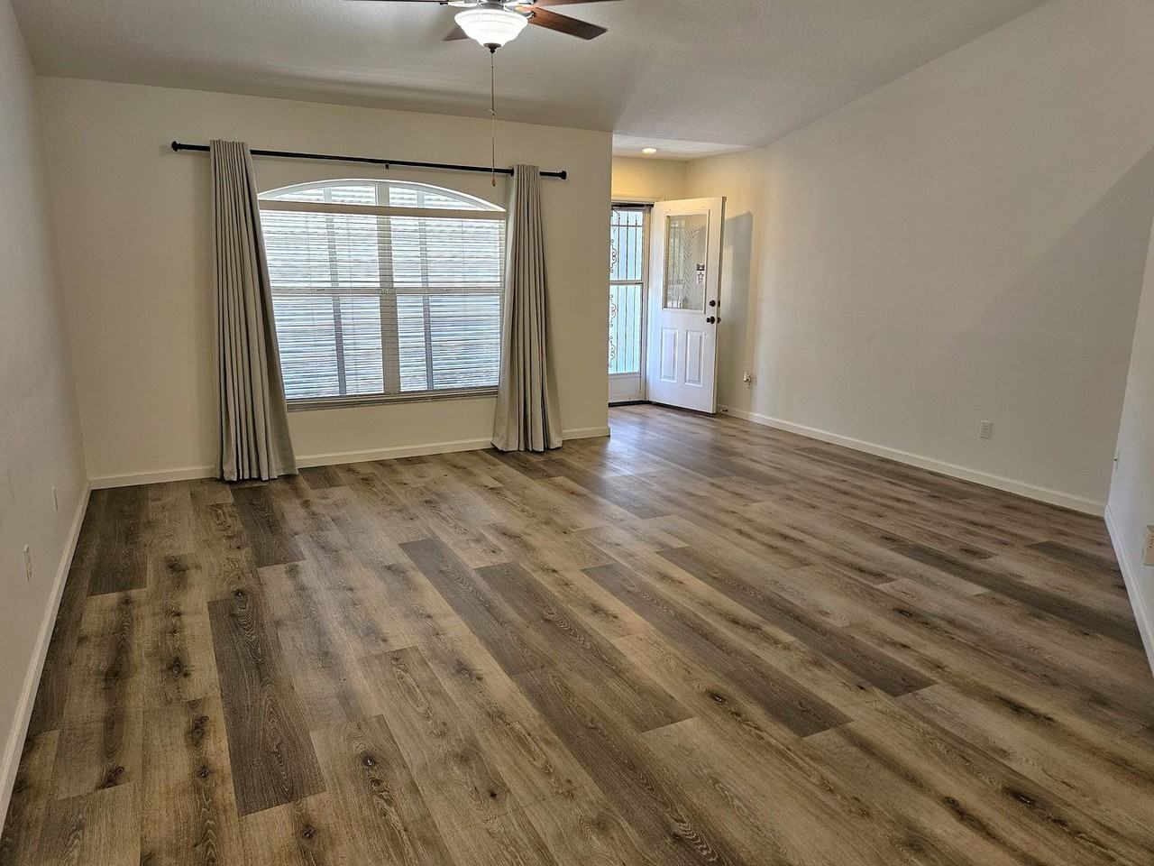1088 Panda Rd - Photo 3 of 28