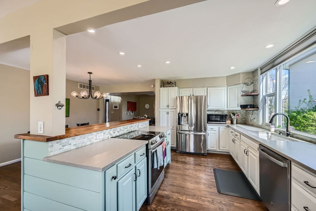 477 Lincoln Ct - Photo 2 of 30