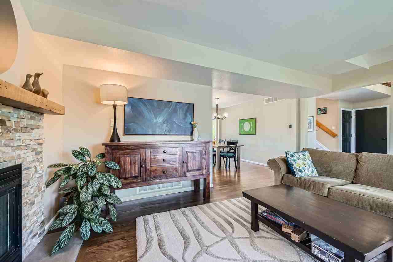 477 Lincoln Ct - Photo 7 of 30