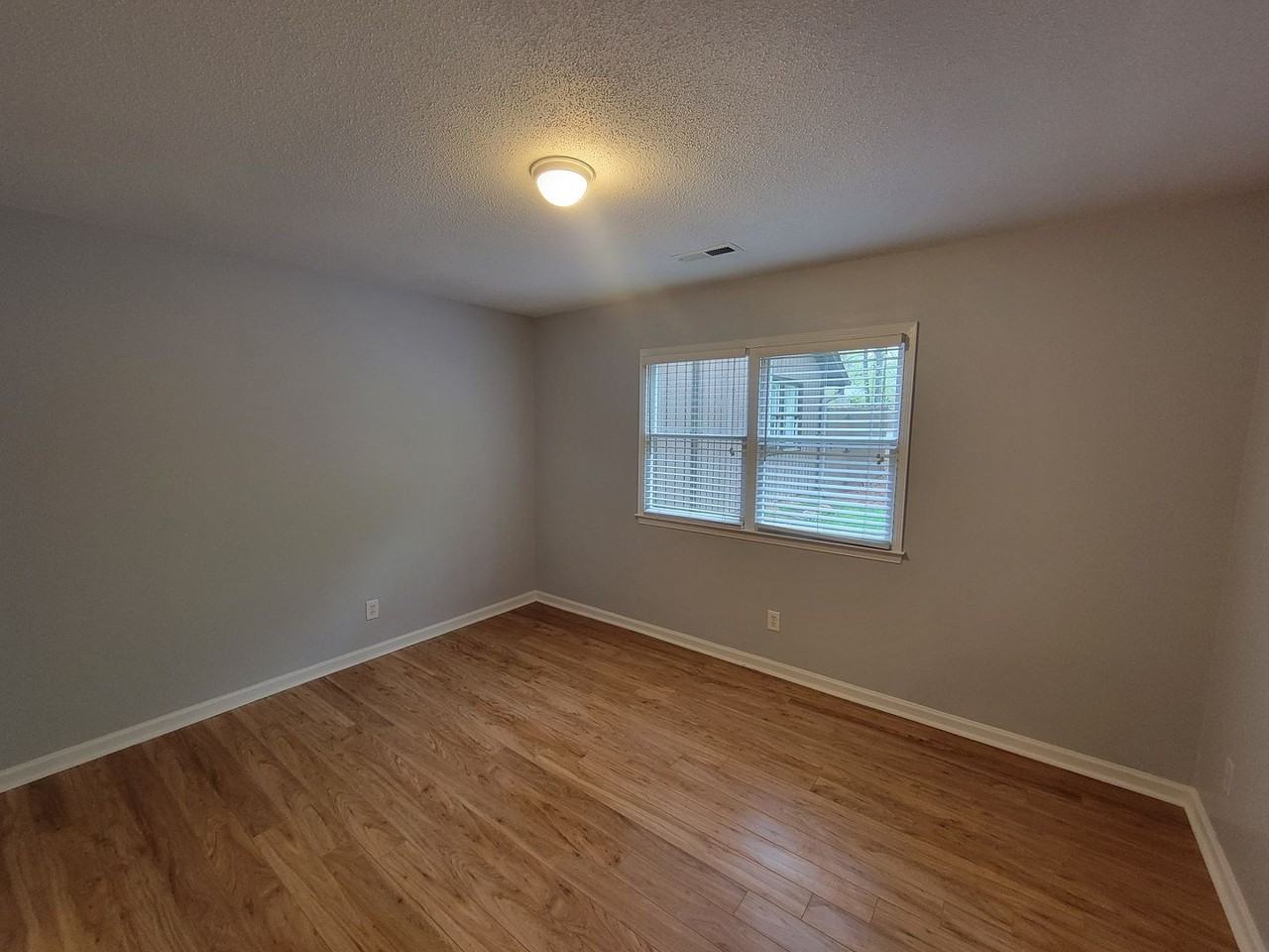 2515 Cottage Pl - Photo 3 of 16