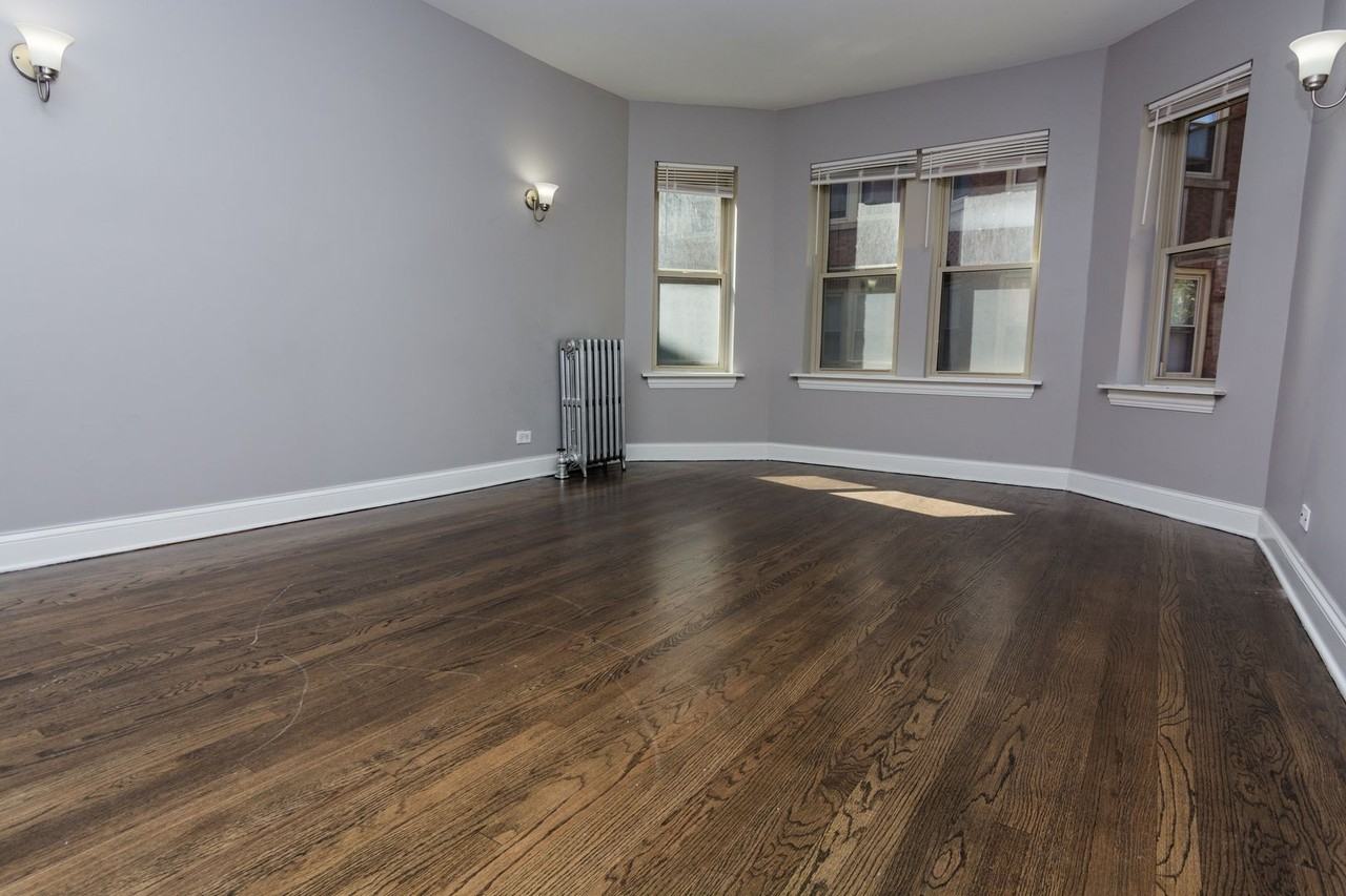 7625 S East End Ave - Photo 4 of 7