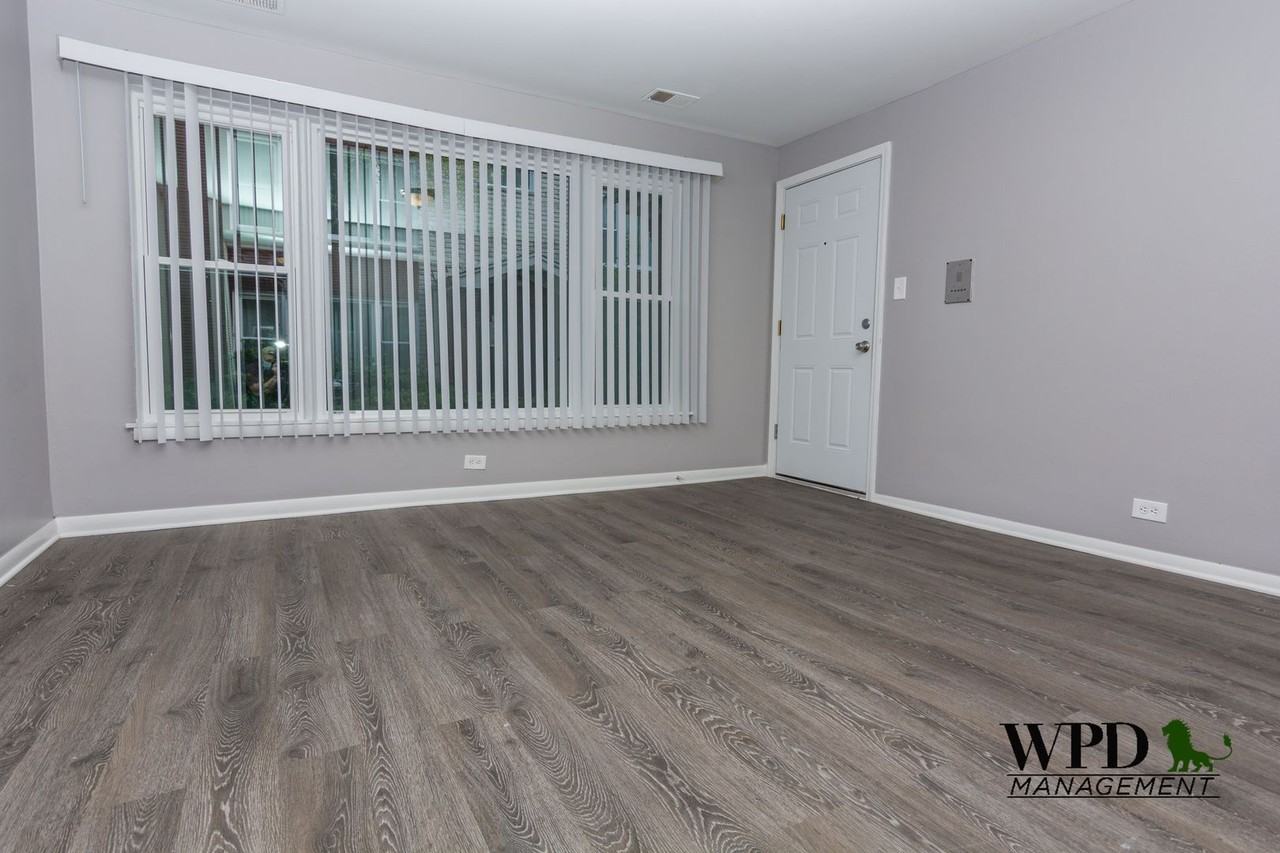 14103 S. Tracy Ave - Photo 2 of 6