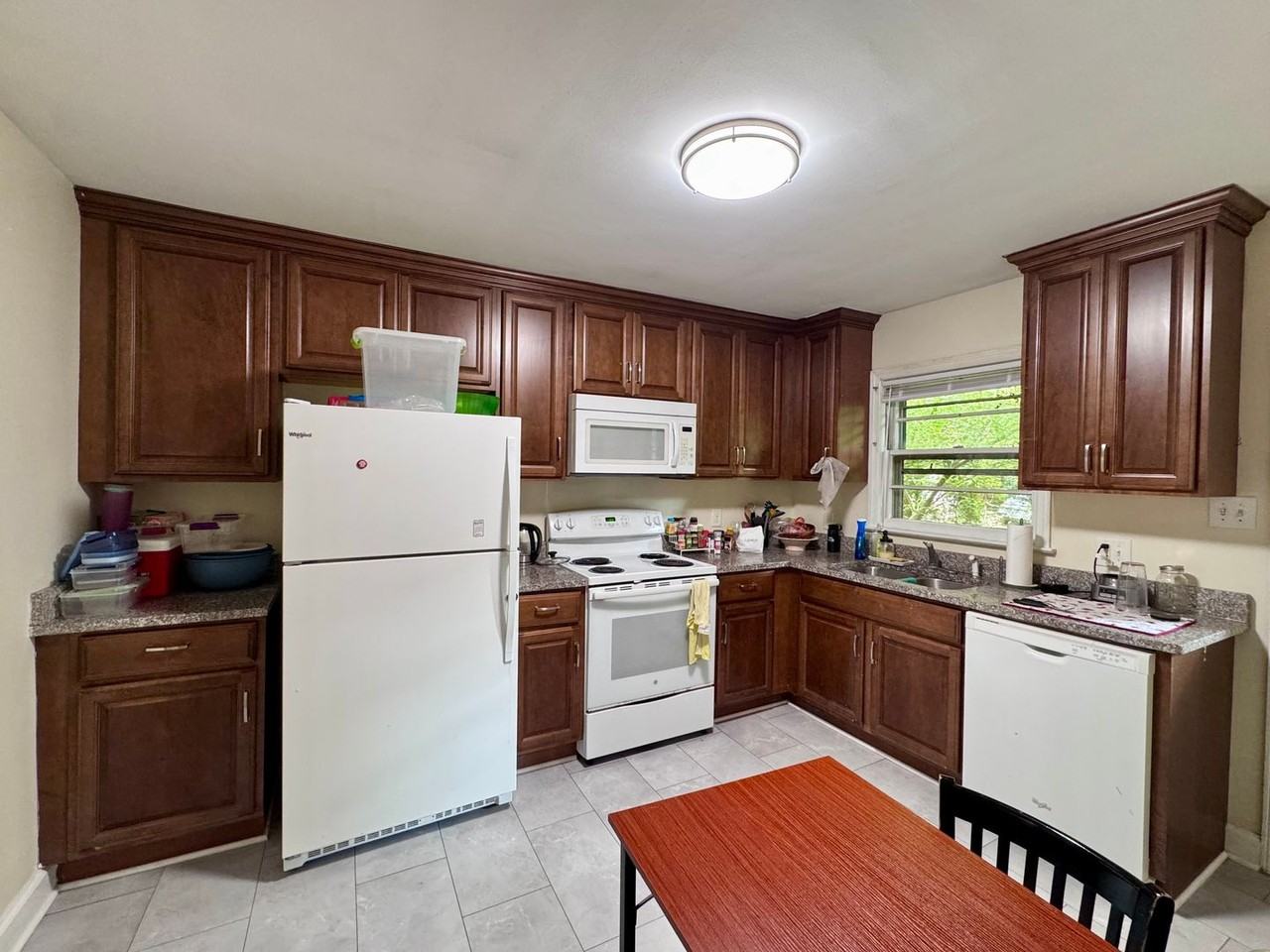 909 Dawes St #B - Photo 3 of 9