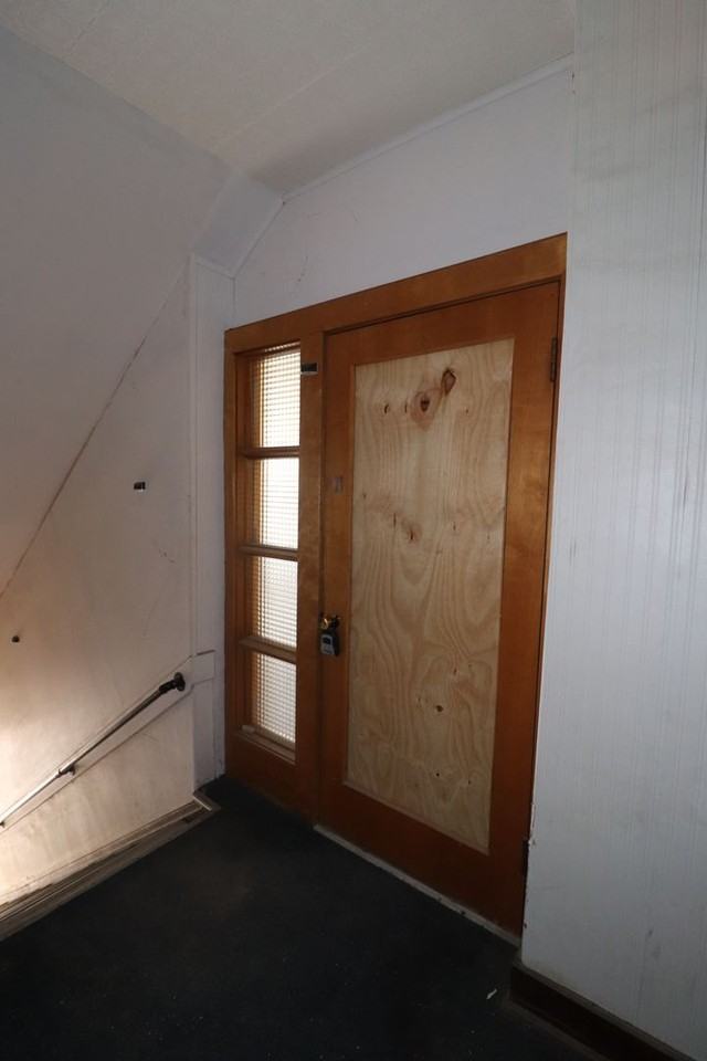 208 1/2 N Broadway St - Photo 4 of 18