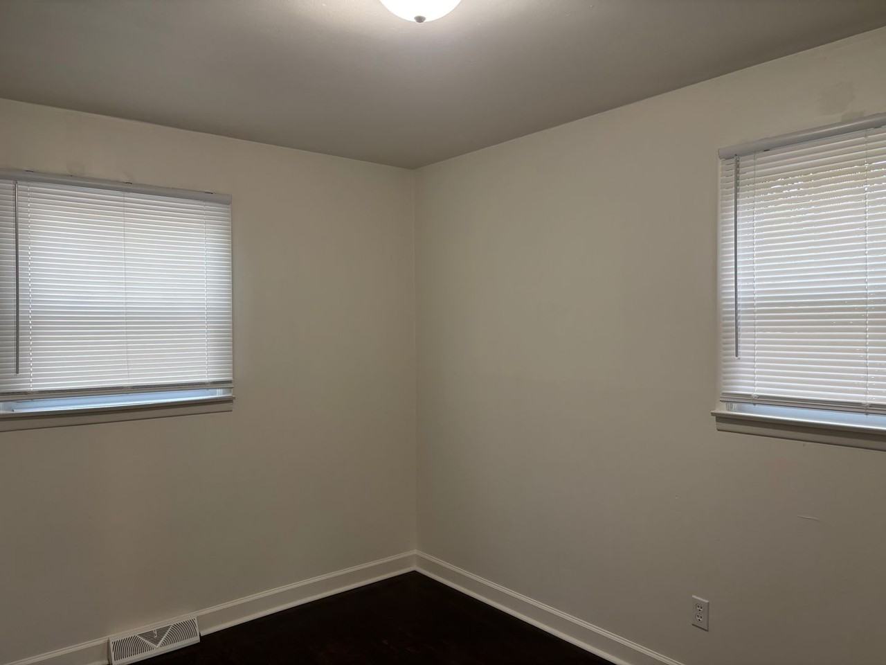 613 E State Ave - Photo 7 of 18