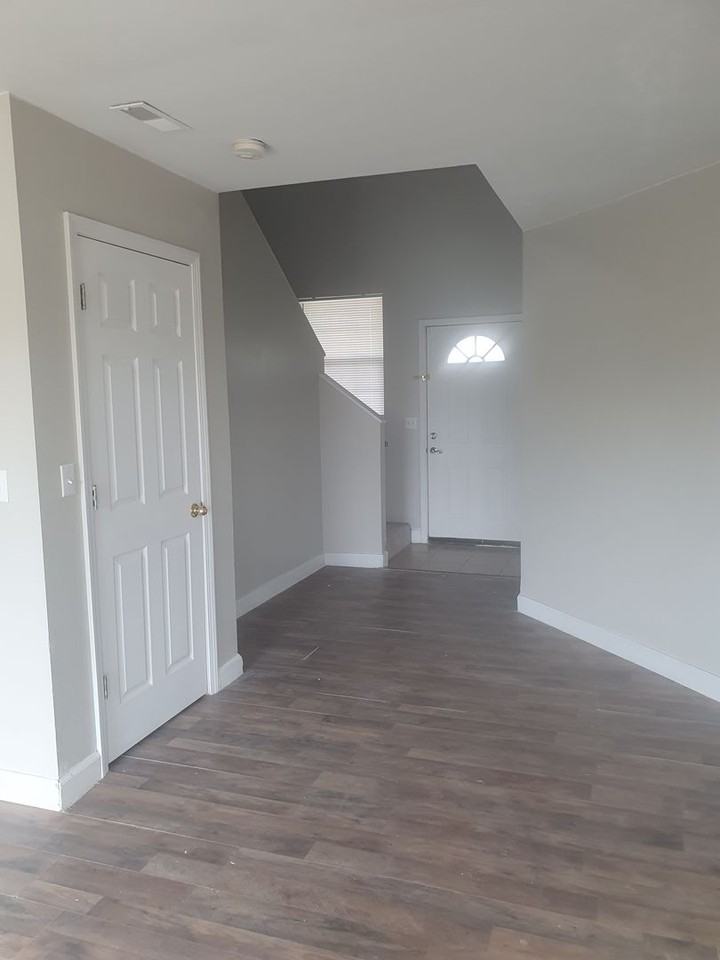 105 Hickory Ridge Dr - Photo 2 of 22