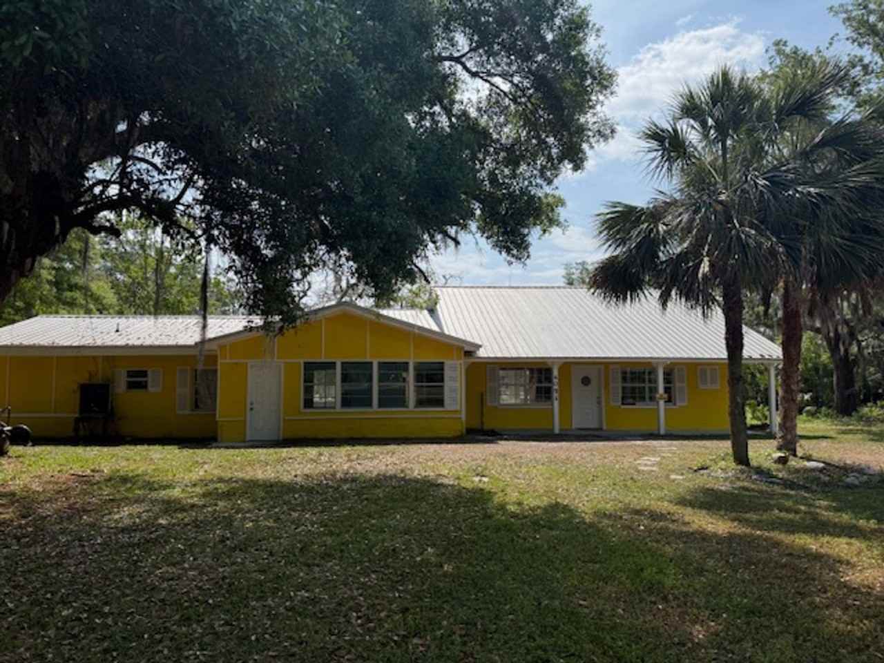 4095 Spring Creek Hwy - Photo 2 of 14