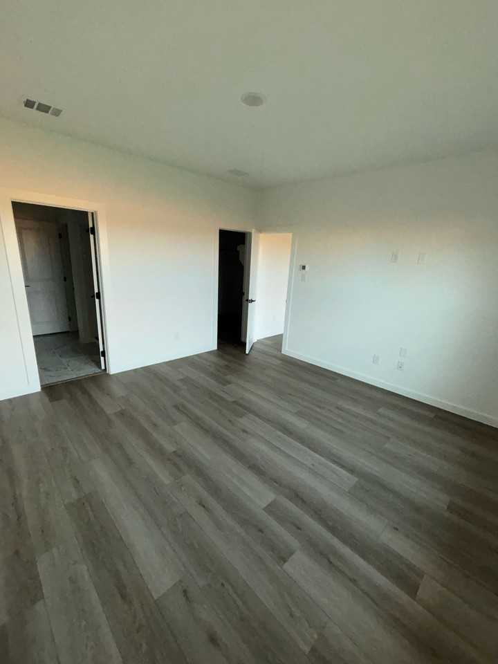 1249 Eagle Mountain Dr #NA - Photo 4 of 16