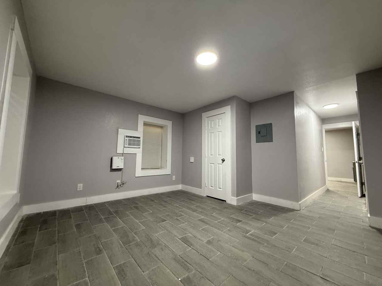 2346 E Crockett St #A - Photo 5 of 6