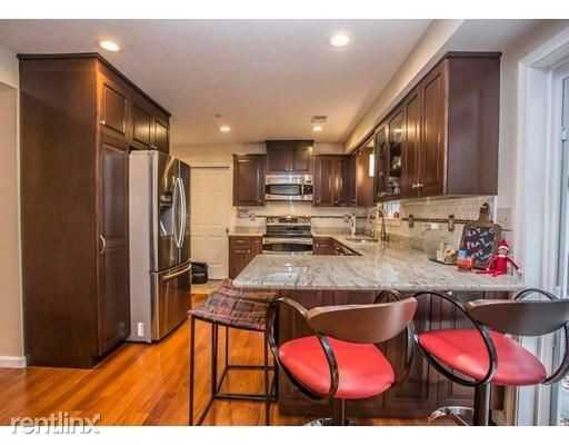 16 Crane Rd - Photo 3 of 8