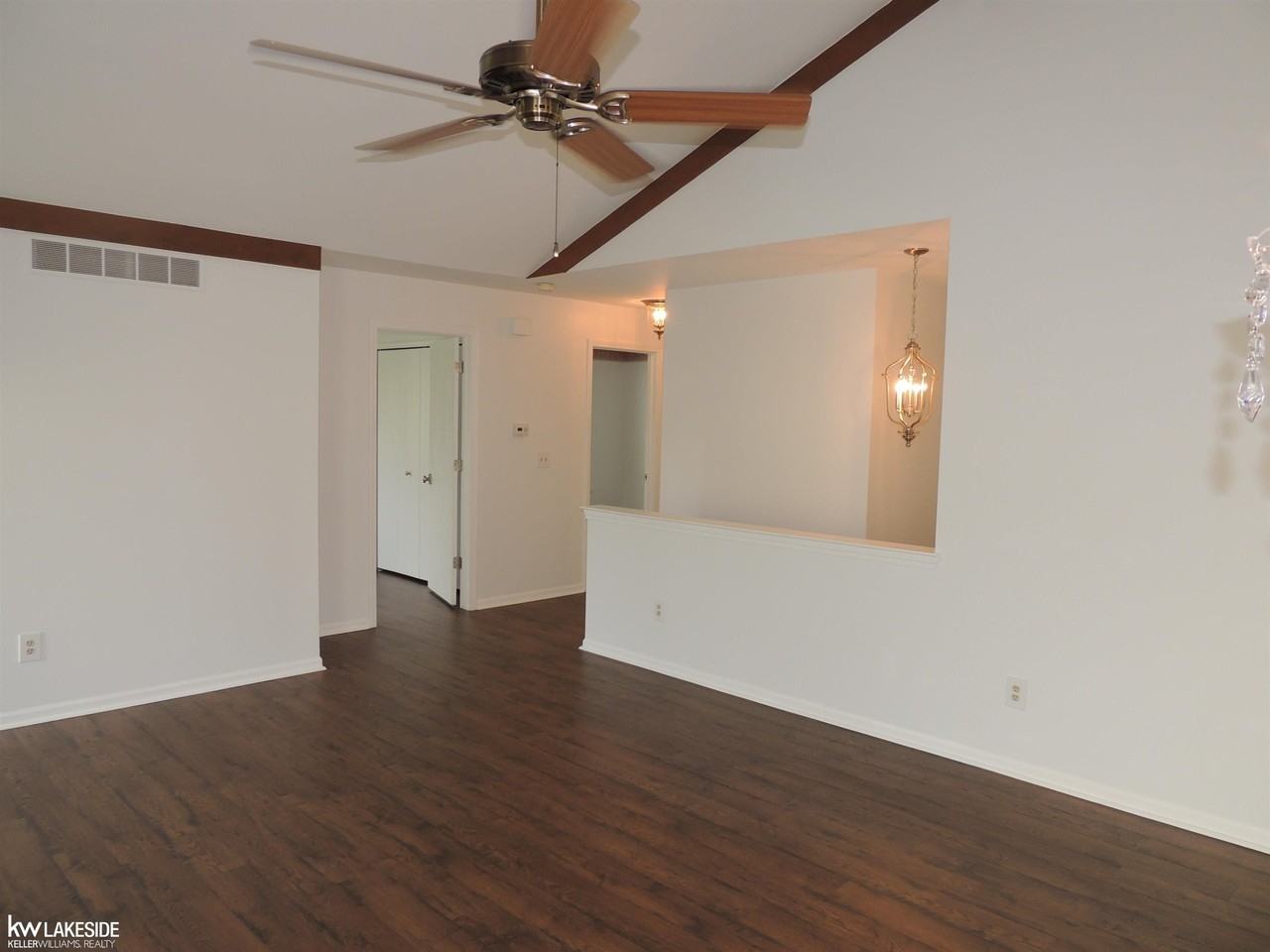 1600 Stonecrest Dr - Photo 5 of 36