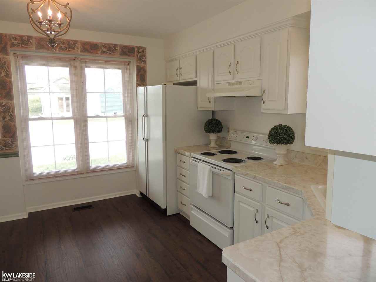 1600 Stonecrest Dr - Photo 7 of 36