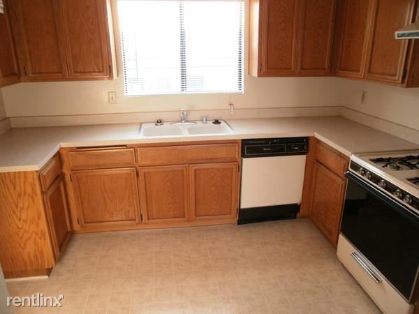 4267 Howard Ave - Photo 2 of 4