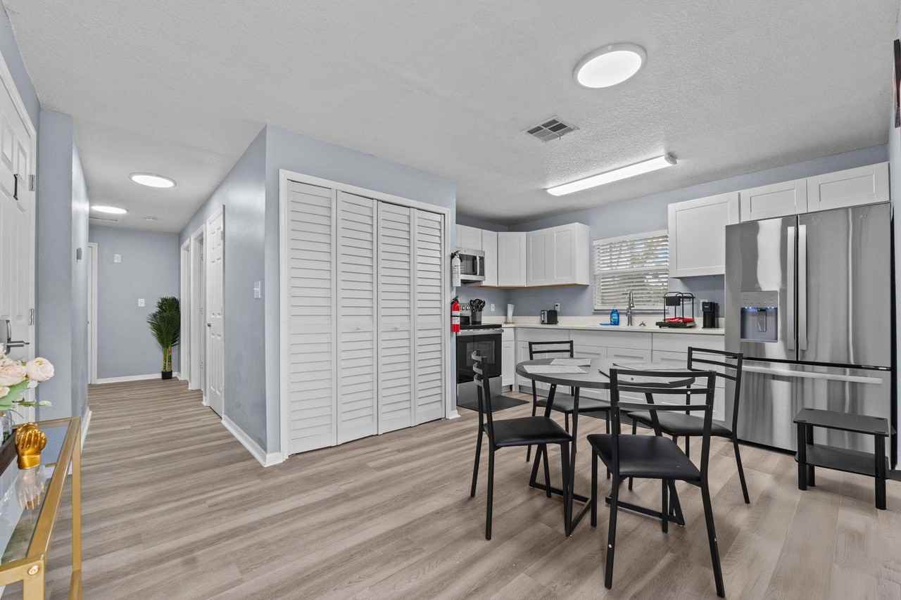 N 49th St - Photo 6 of 10