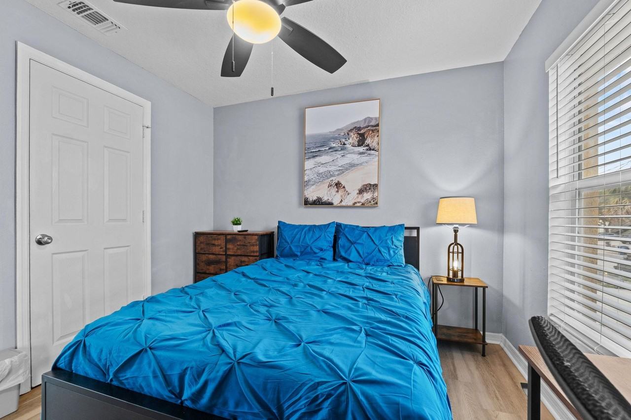 N 49th St - Photo 7 of 10