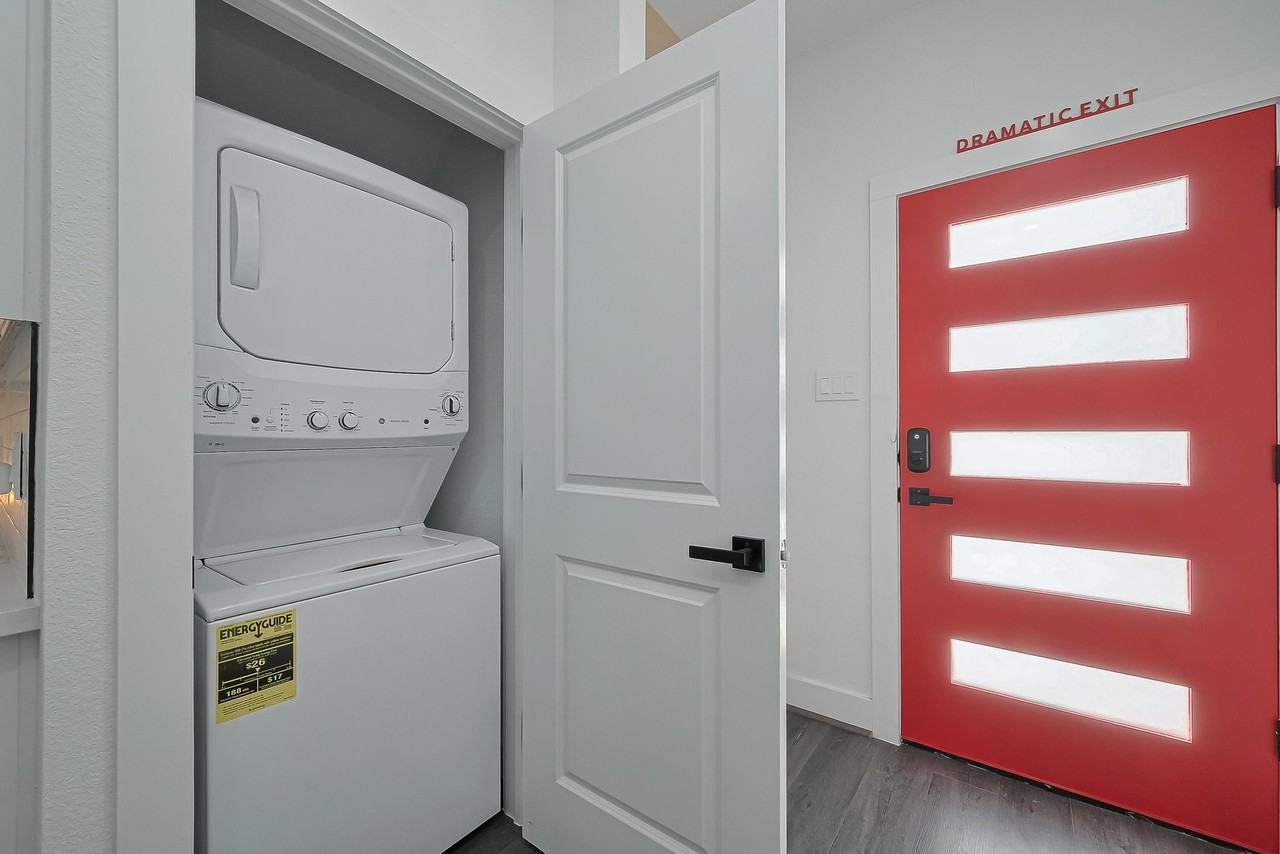 Simmons St - Photo 6 of 15