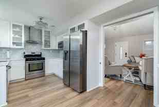 Natalie Lane - Photo 1 of 1