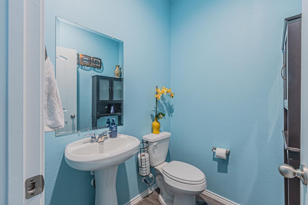 Fern Meadows Dr - Photo 2 of 7