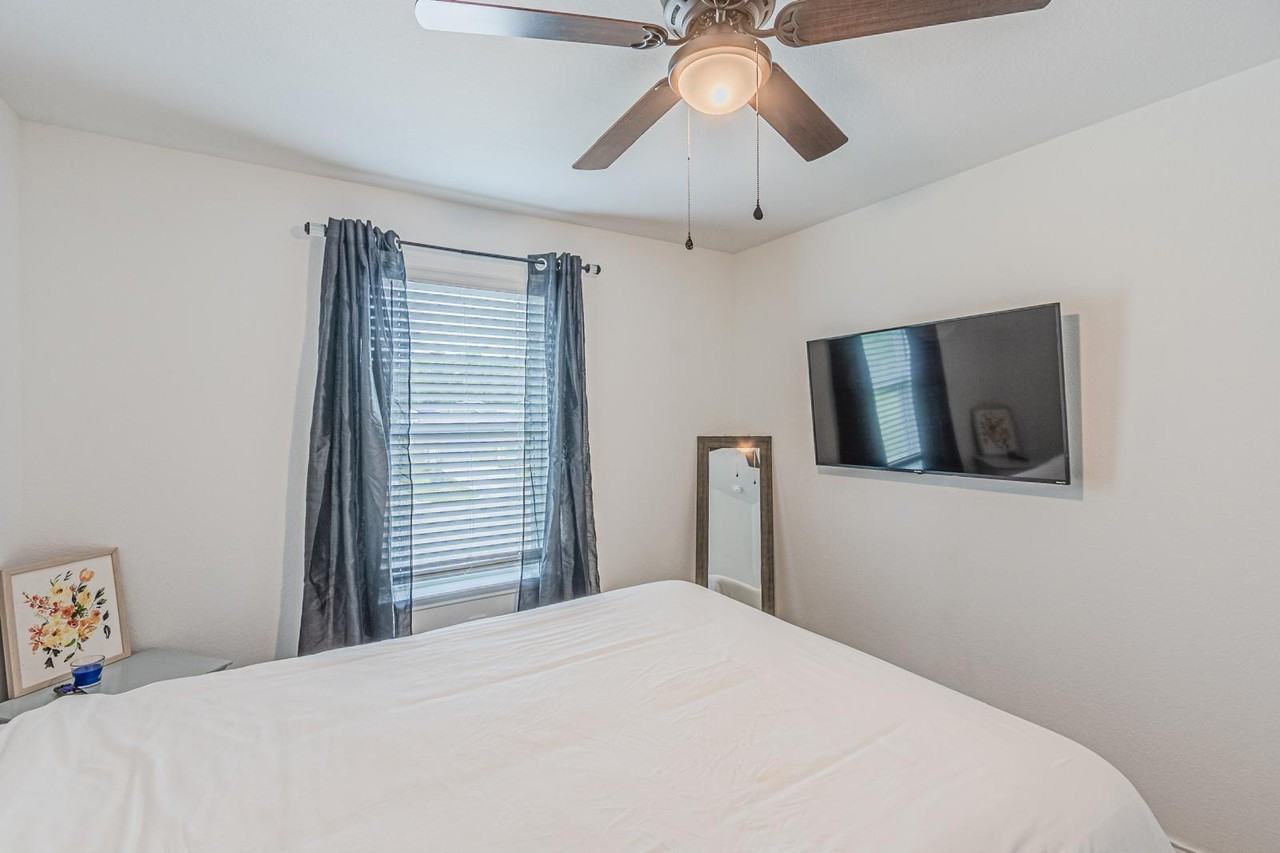 Fern Meadows Dr - Photo 4 of 7