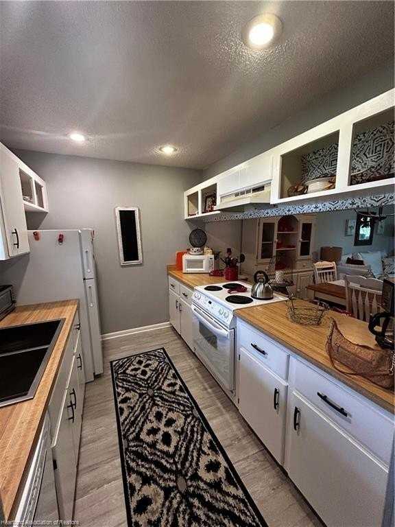 131 Fairway Dr - Photo 5 of 13