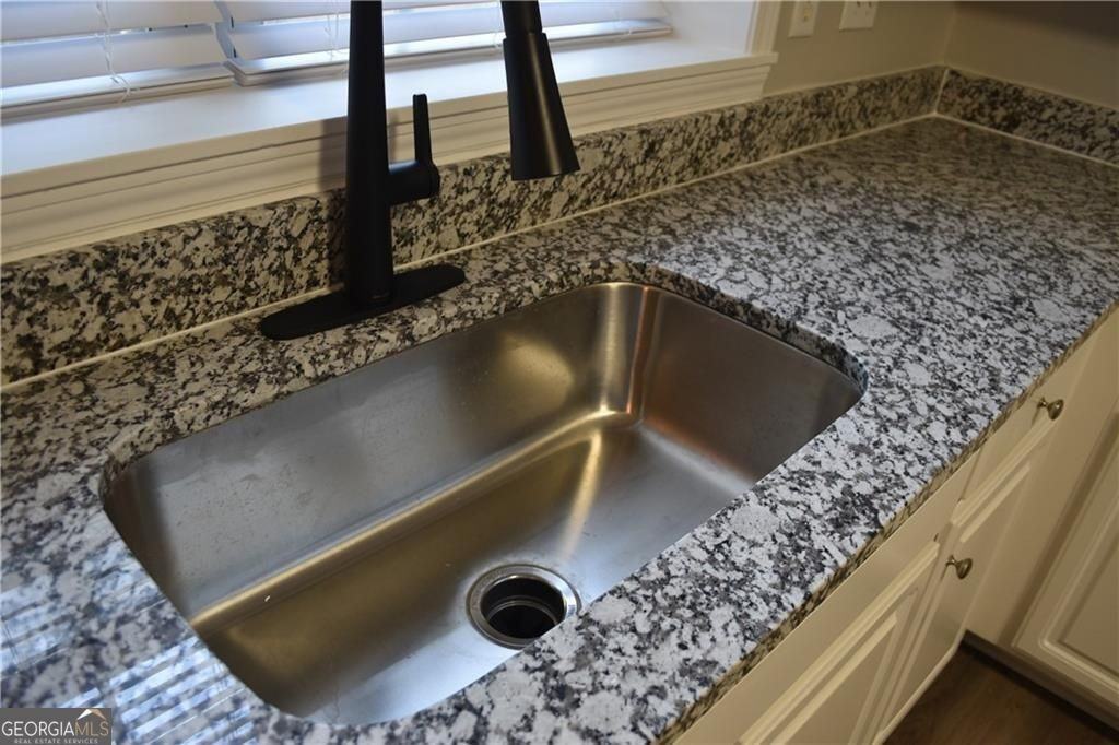 125 Ascalon Ct - Photo 3 of 29