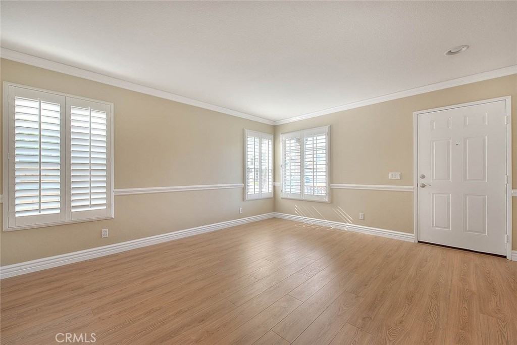 5729 Stanfield Ct - Photo 3 of 50