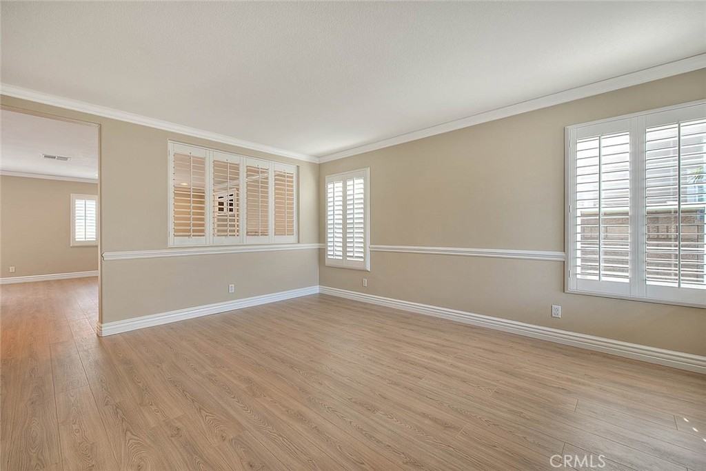 5729 Stanfield Ct - Photo 6 of 50