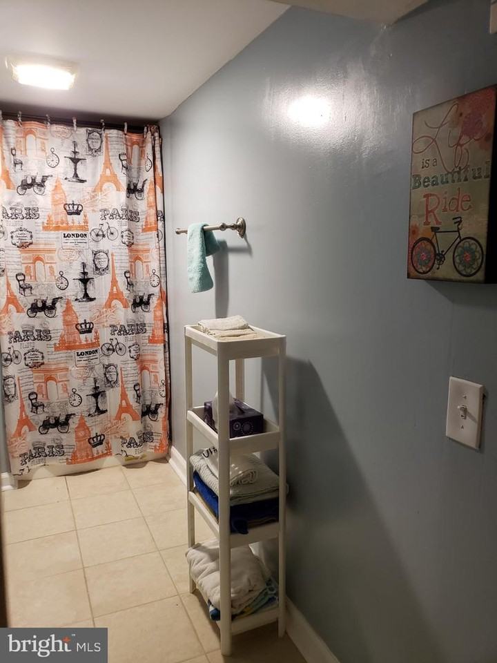 4018 Chesmont Ave - Photo 3 of 7