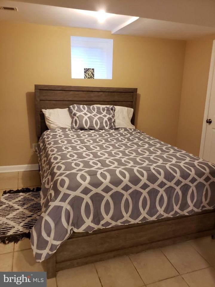 4018 Chesmont Ave - Photo 5 of 7