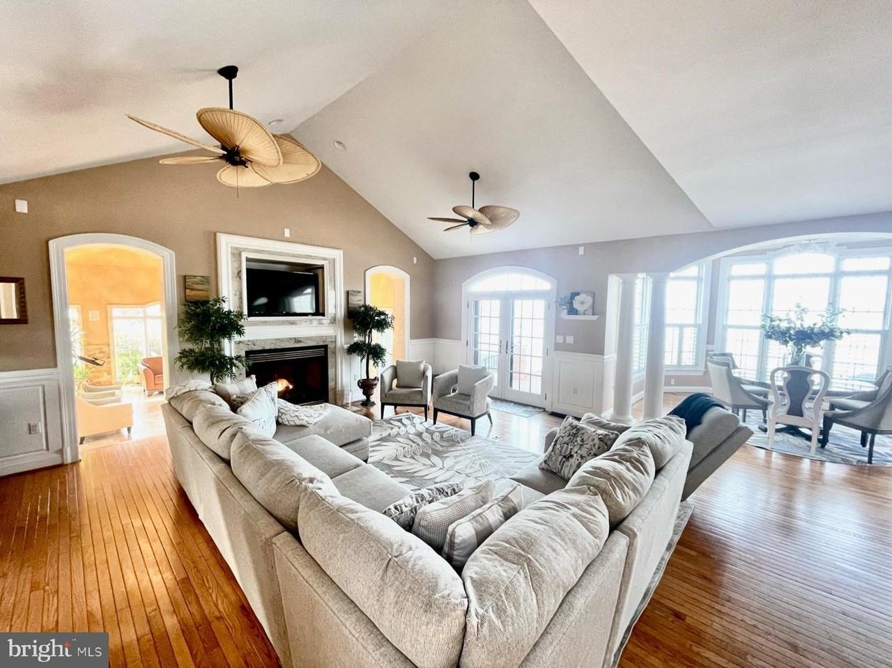 7426 Little Chatterton Ln - Photo 6 of 39