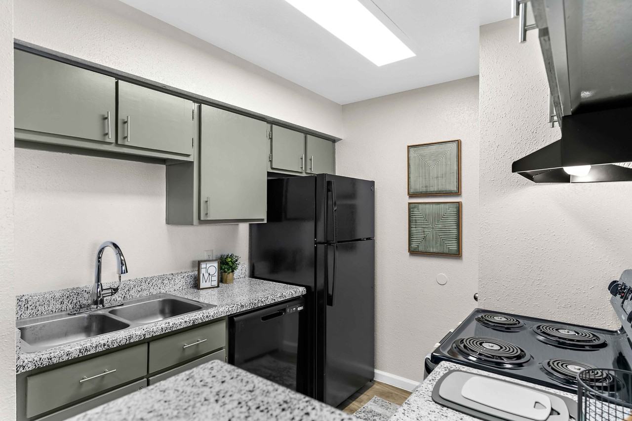 Sonoma Apartments - Photo 4 of 46