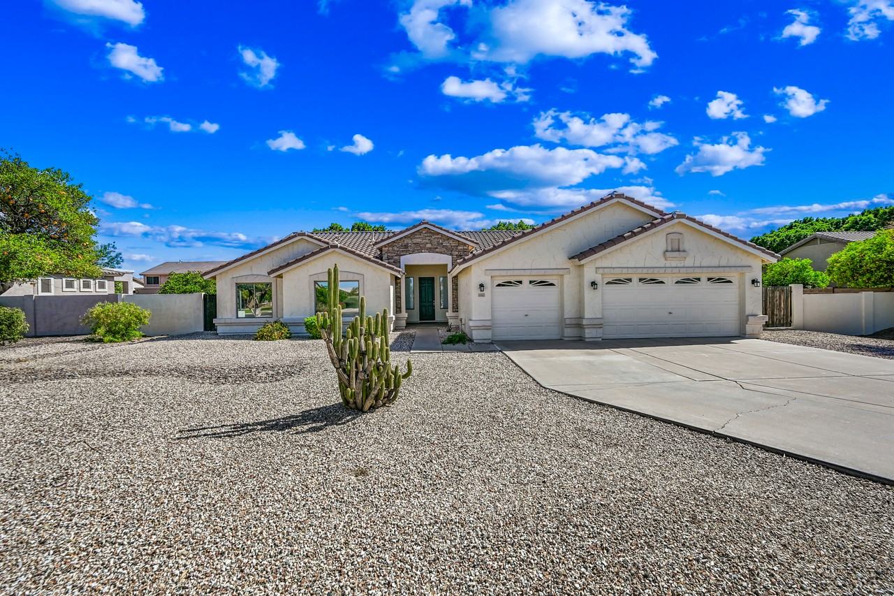 4463 East Downing Circle - Photo 2 of 34