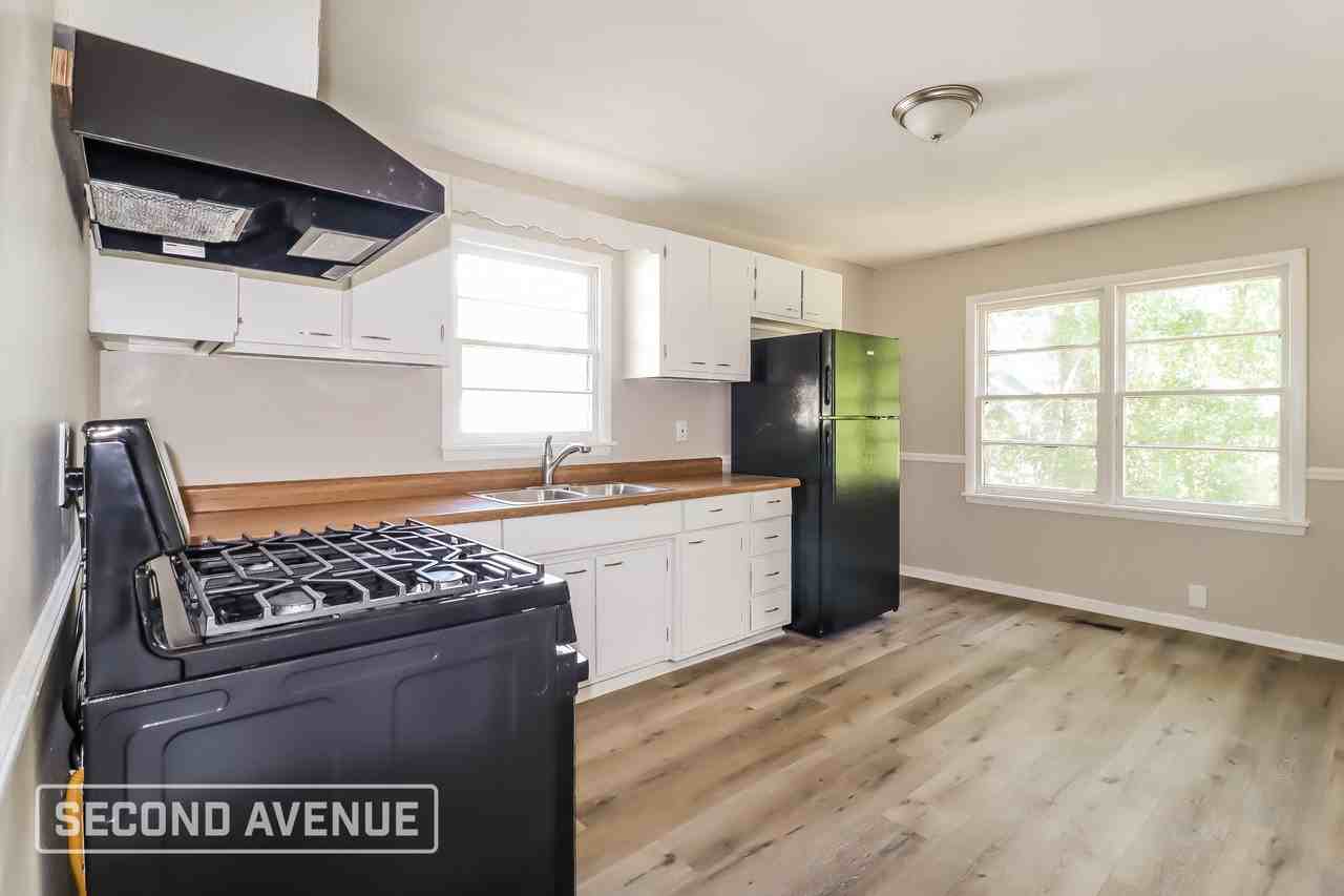 1924 Portage Ave - Photo 7 of 26