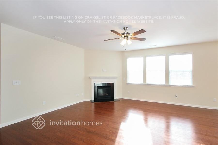 140 Glastonbury Dr - Photo 2 of 15