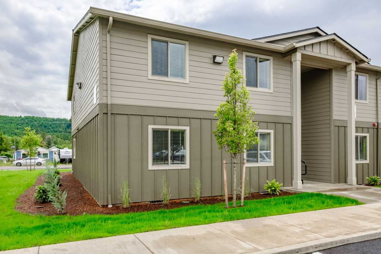 Santiam Gateway Apartments - Photo 5 of 50