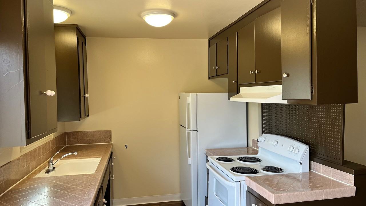 Bravado Apartments - Photo 2 of 6