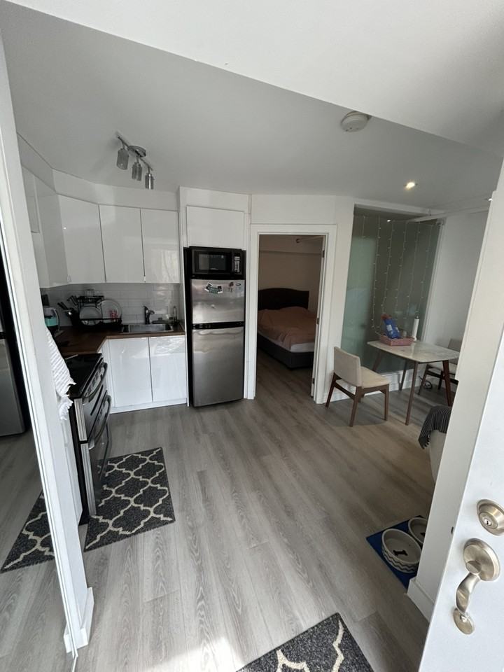 121 Cheritan Ave #2B - Photo 3 of 10